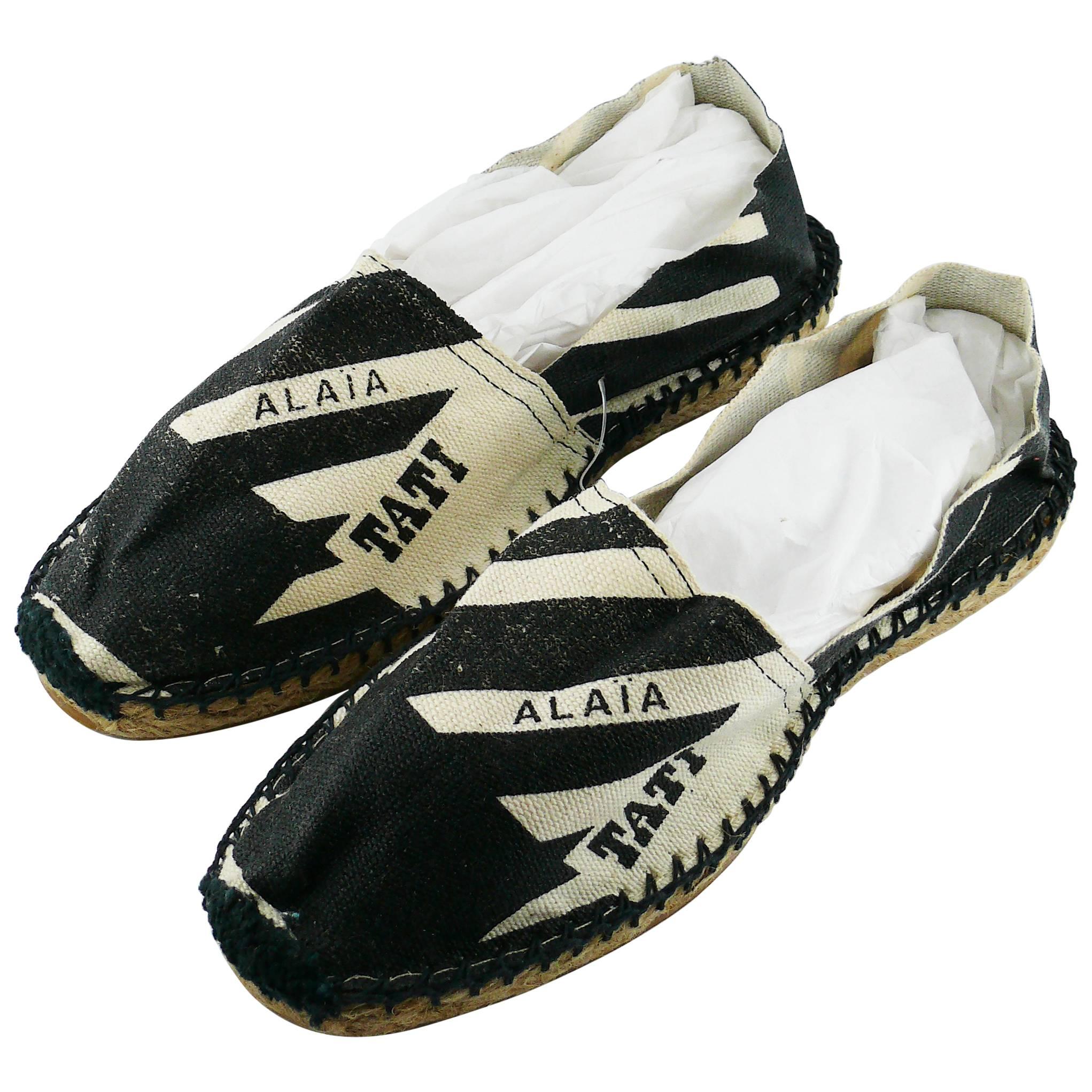 Alaia Vintage Iconic Navy Blue and Off-white Canvas Espadrilles Size 37 (FR)