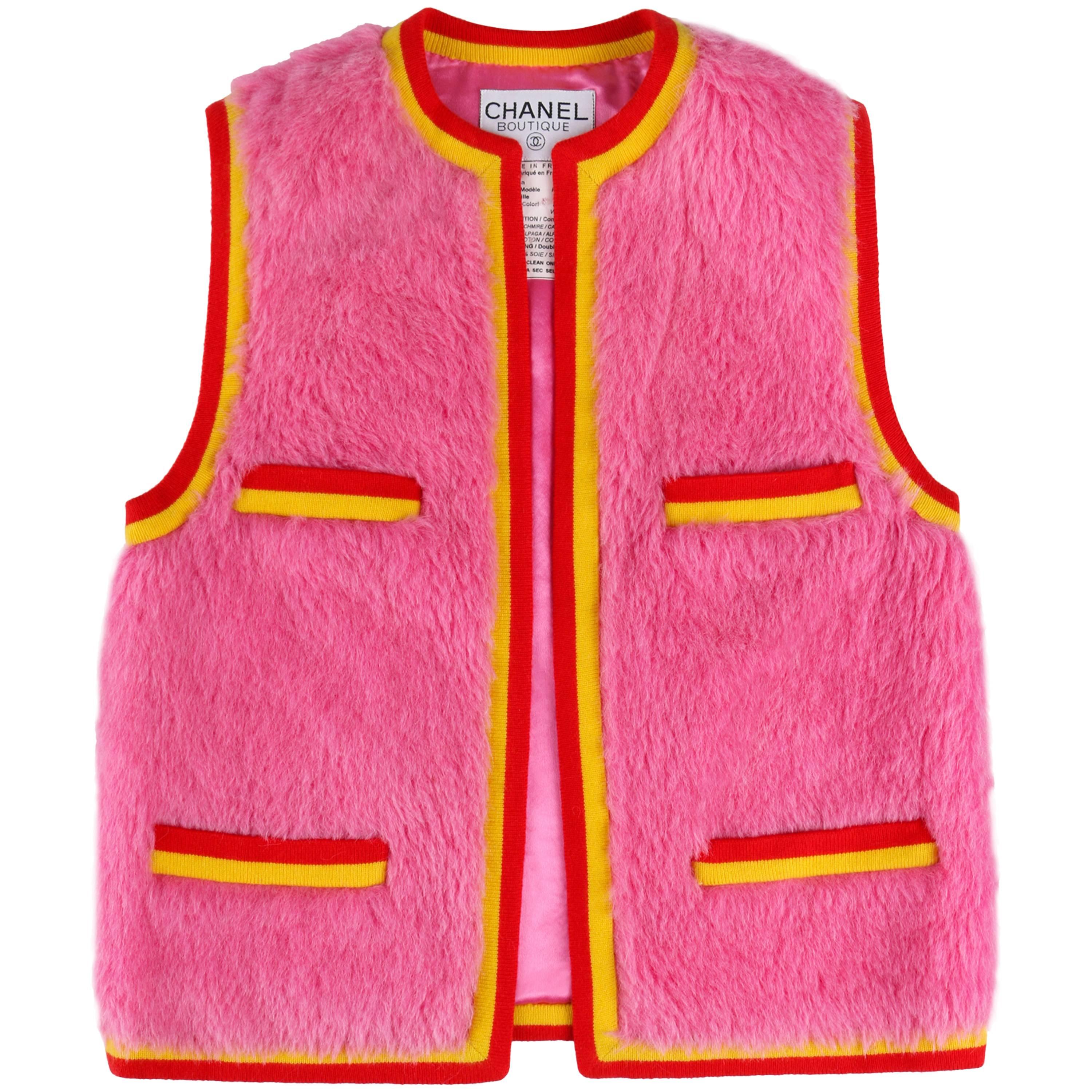 CHANEL 1994 A/W Bubble Gum Pink Alpaca Cashmere Vest Signature CC Logo Size 34 