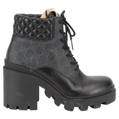 Gucci Damen GG Plateaustiefel aus schwarzem Leder und Stoff