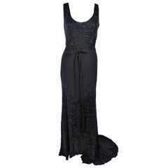 Abito in chiffon di seta nero fatto a mano degli anni '20 con perline taglia 8 10