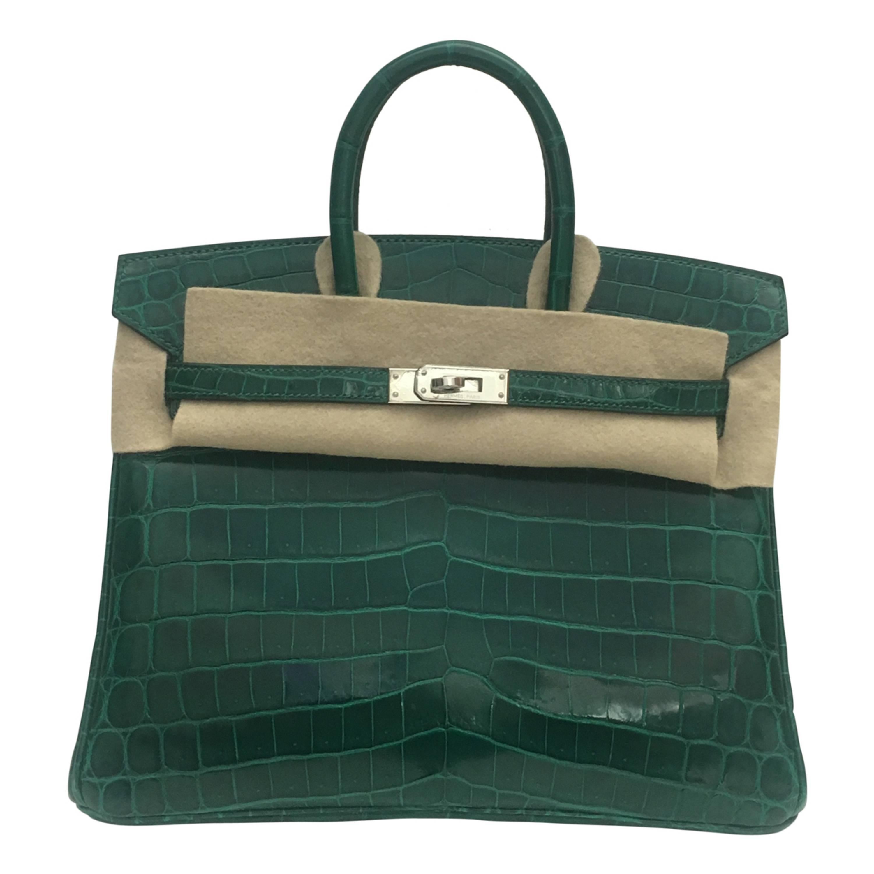 Hermes Birkin 25 Emerald Green Shiny Niloticus Croc PHW