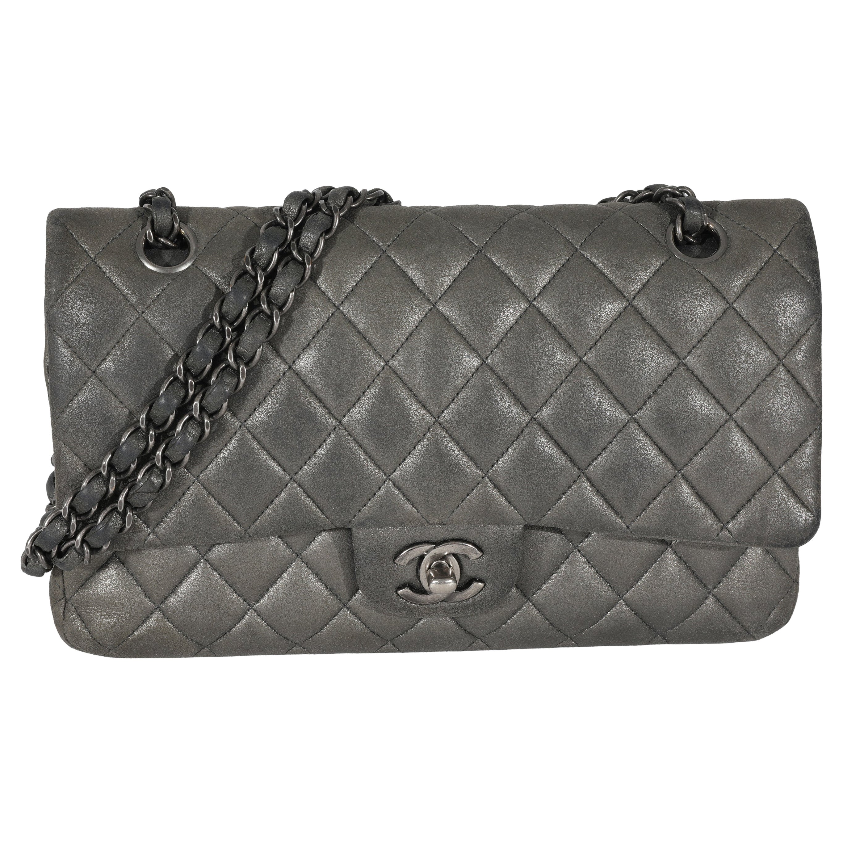 Chanel Silver Metallic Quilted Lambskin Jumbo Classic Double Flap Bag at  1stDibs