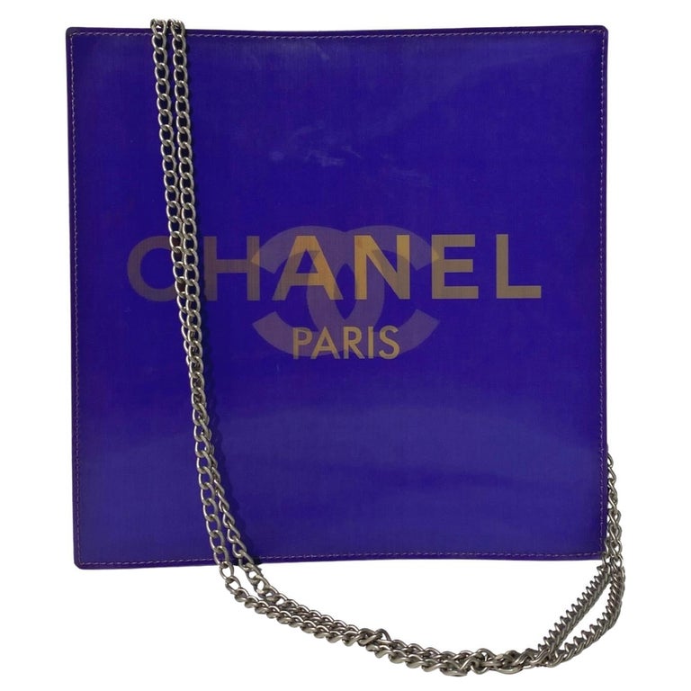 Chanel 2001 Purple Holographic CC Logo Chain Tote Bag For Sale at
