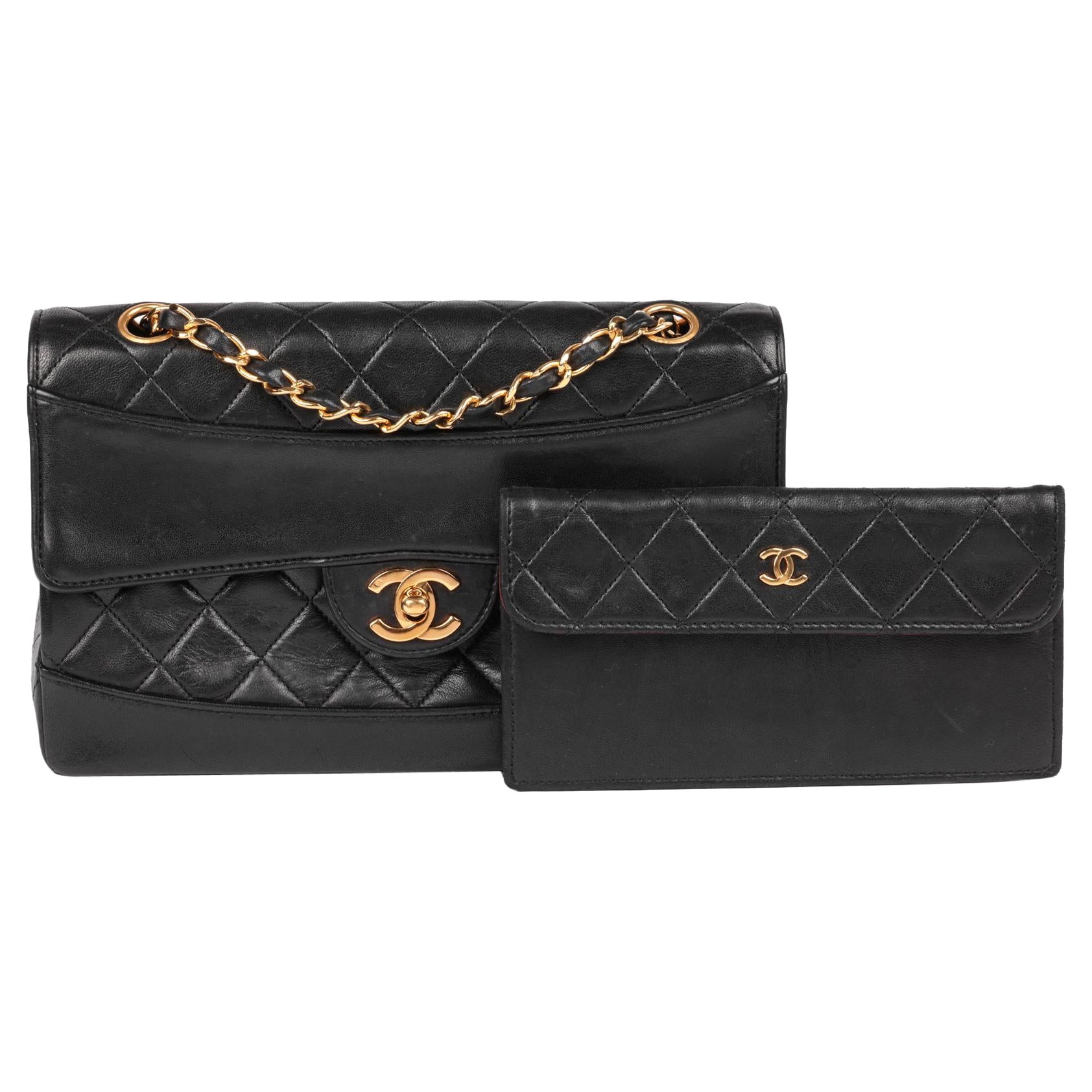 CHANEL Black Quilted Lambskin Vintage Medium Classic Single Flap Bag with Wallet For Sale