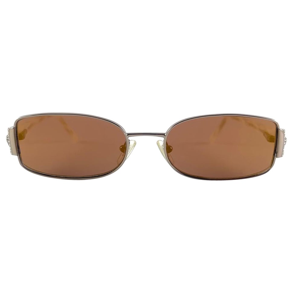 Vintage Versace Mod 1062 Rectangular Beige Sunglasses Y2K Made In Italy For Sale