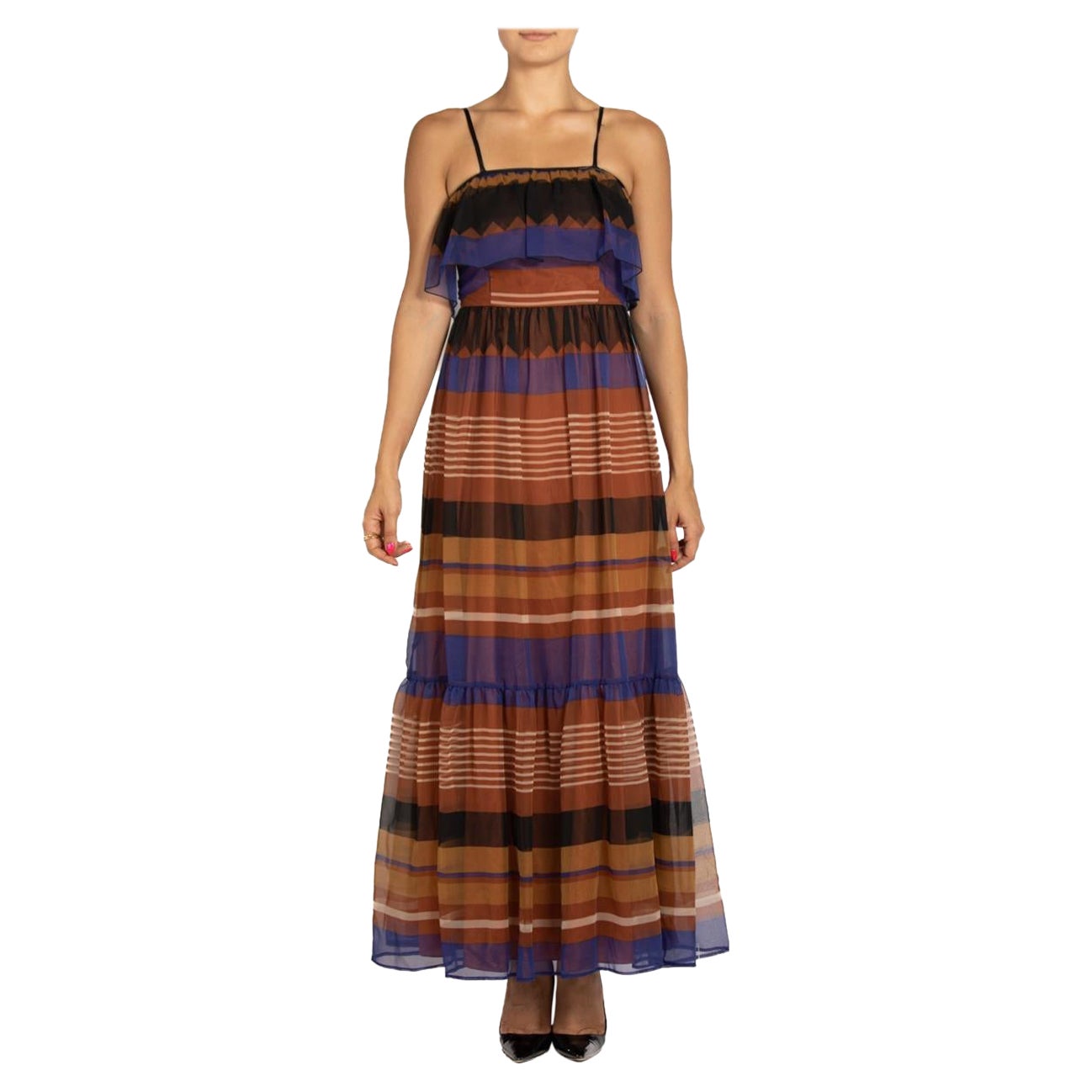 Robe en mousseline de polyester bleue et marron à imprimé géométrique, années 1970