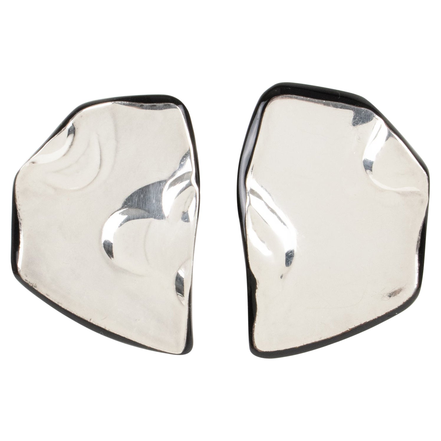 Anne and Frank Vigneri Black Lucite and Sterling Silver Freeform Clip Earrings For Sale