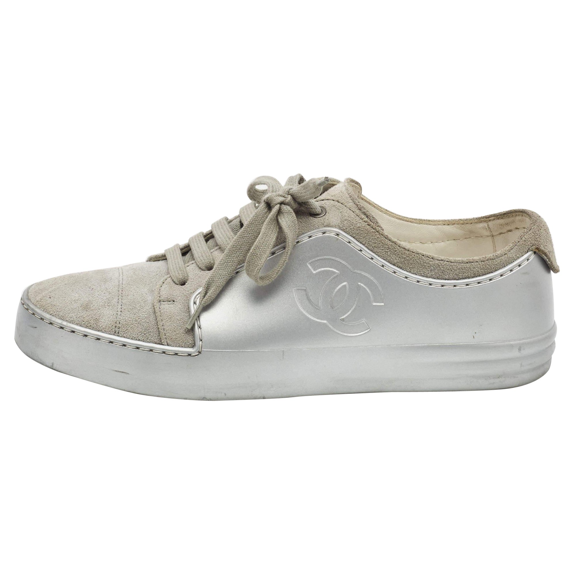 Chanel Grey/Silver Suede and Leather Low Top Sneakers Size 38 For Sale