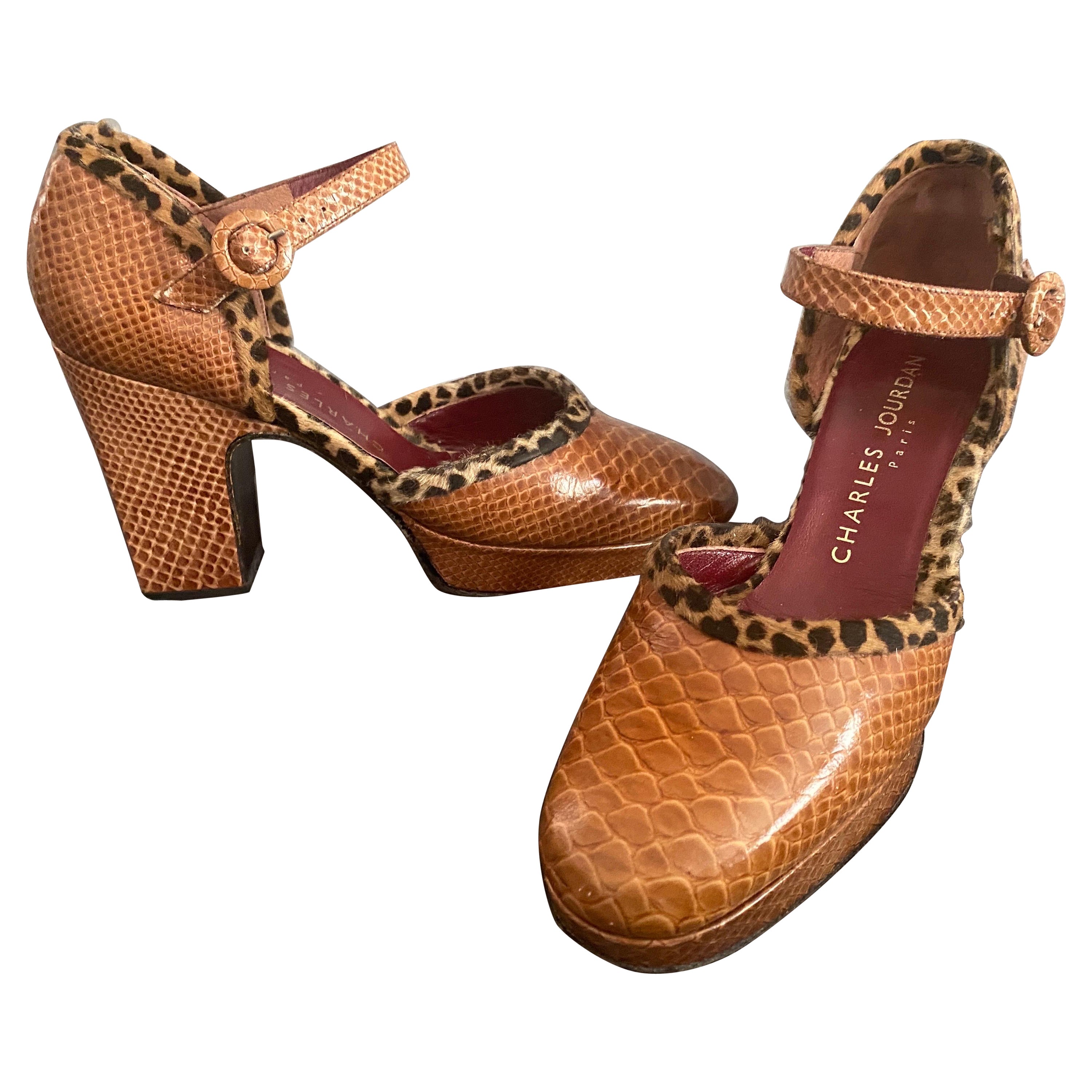 Charles Jourdan - Chaussures vintage en cuir de serpent et bordure en fourrure imprimée léopard, taille 6 en vente
