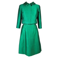 Un Traje de Falda Demi-Couture Gazar Esmeralda de Louis Féraud Circa 1968-1972