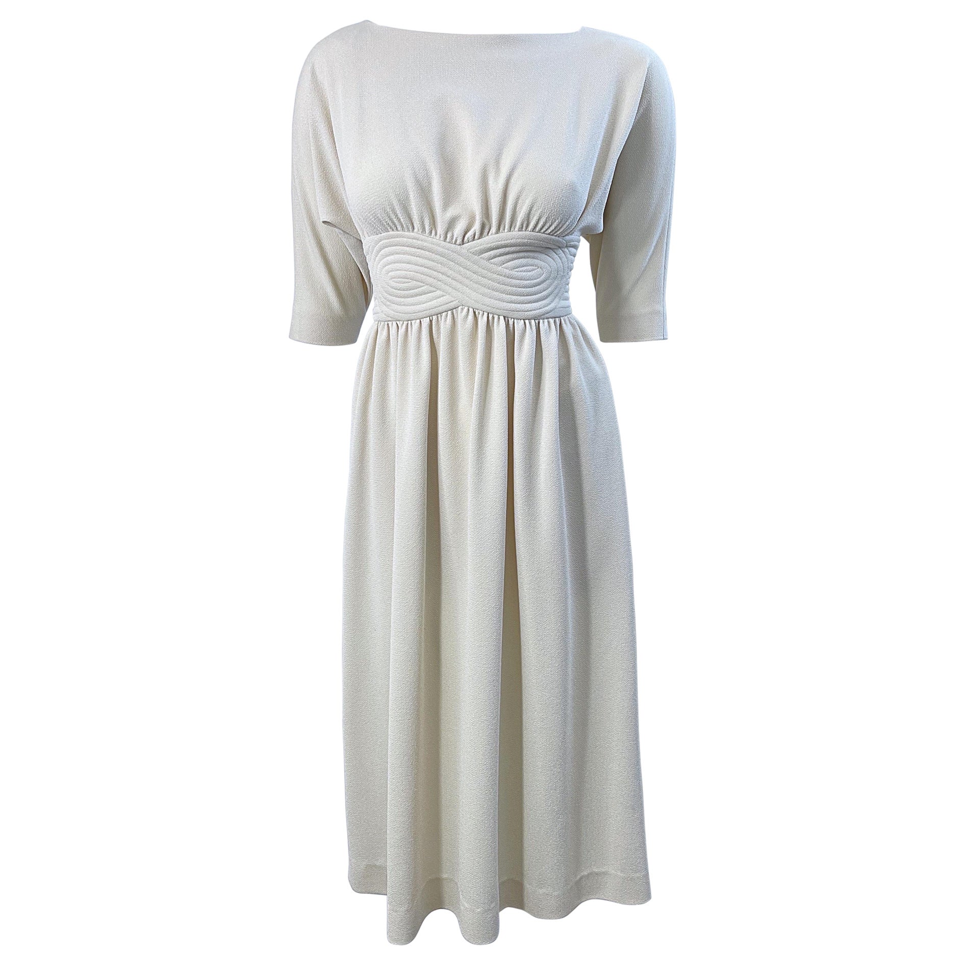 1970s Donald Brooks Size 0 Ivory Off - White 3/4 Sleeves Vintage 70s Crepe Dress