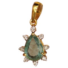 Pendentif Emeraude 1.50Ctw certifié IGI en or 18K Hallmark