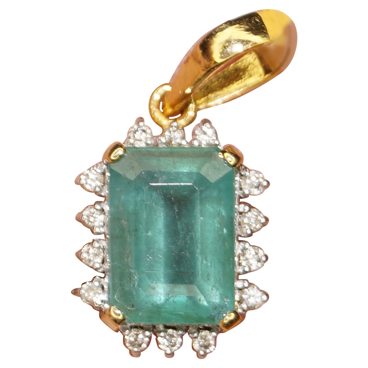 IGI Certified Natural Diamond Emerald Pendant Hallmark 18K Gold Pendant For Sale