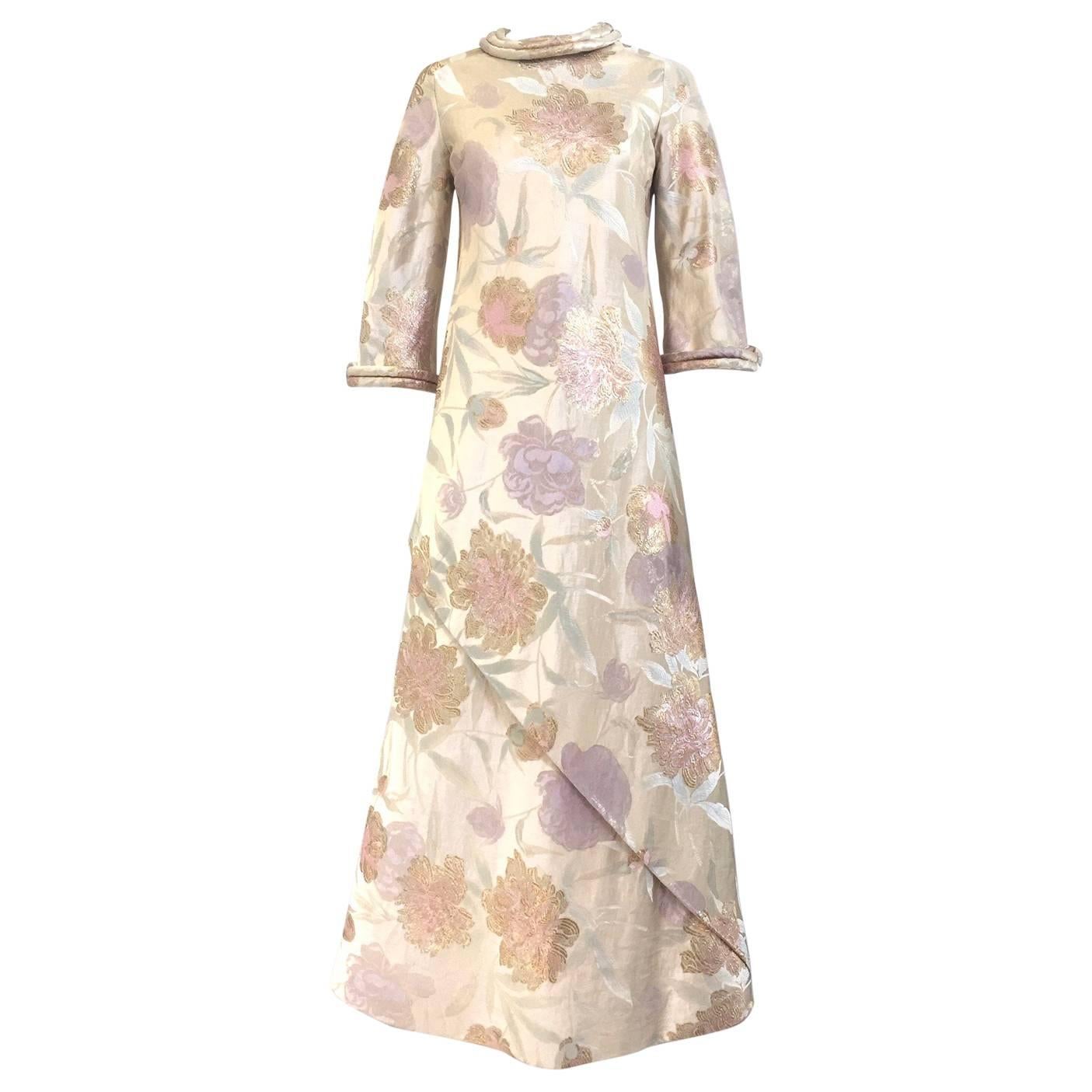 Vestido de jacquard brocado de seda CARDINALI de los años 60 en venta