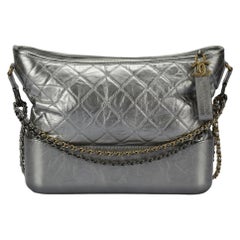 Chanel Gabrielle Mini Chainlink Two Tone CC-0806N-0001 Tweed Cross Body Bag  For Sale at 1stDibs