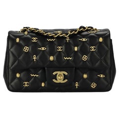 Chanel 2019 New York Gabrielle Medium Croco Embossed Shoulder Bag Black  Egypt 19A