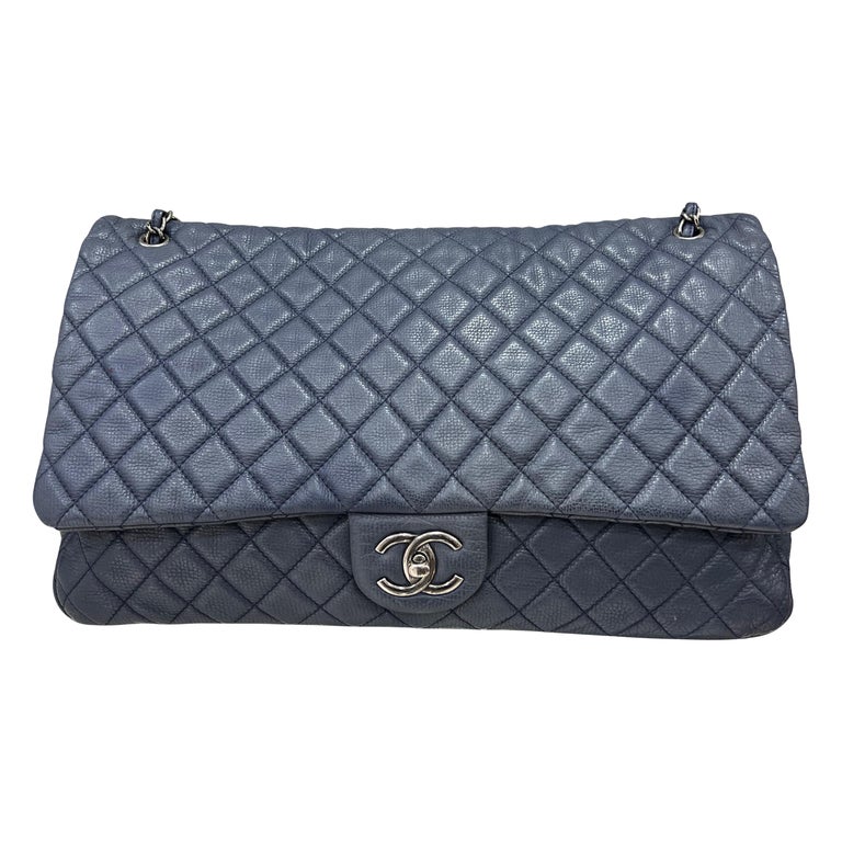 Chanel Timeless Travel Bag Pelle Liscia Blu 2016/2017 For Sale at 1stDibs