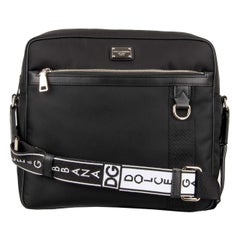 D&G - Nylon Crossbody Messenger Bag with Leather Details and Logo Strap Black