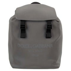 D&G - Rucksack Palermo Reflector aus Segeltuch mit Schnallen, Kordelzug und Logo in Grau