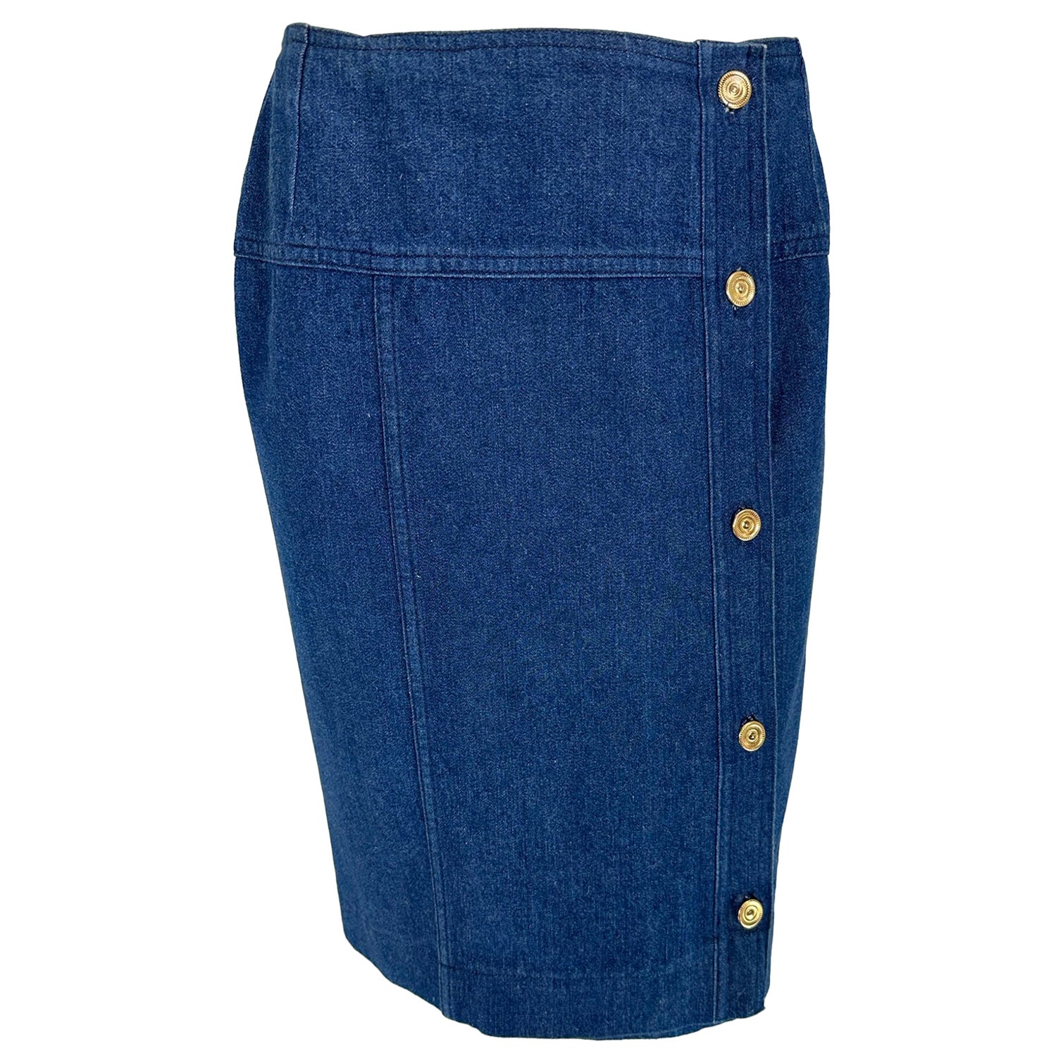 Chanel Falda Denim Algodón Yugo Cadera Lateral Botón Logo Oro en venta
