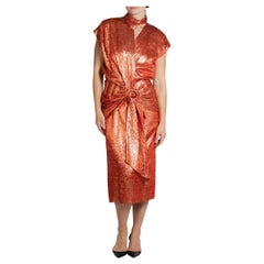 Vestido de jacquard rojo y dorado de rayón y lúrex de los años 80