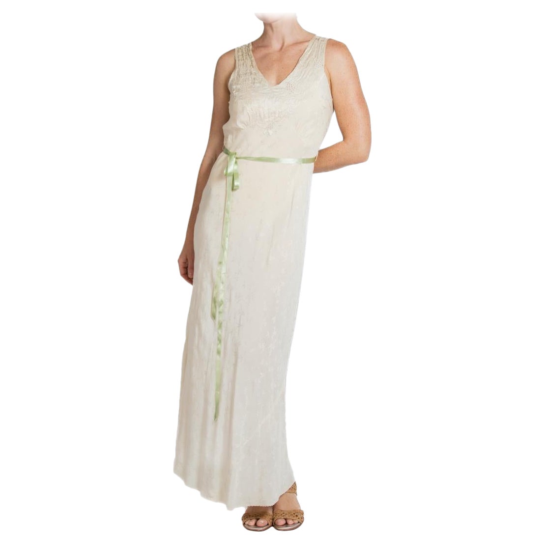 1930S Cream Bias Cut Silk Jacquard Negligee With Couture Grade Embroidery For Sale