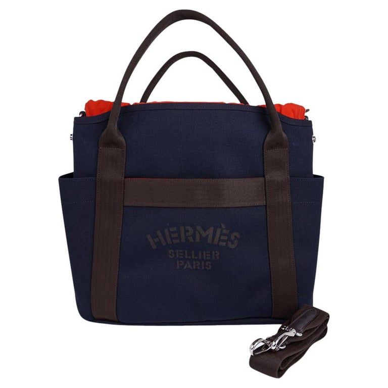 Hermes Tote Sac de Pansage The Grooming Bag Navy / Feu For Sale at 1stDibs