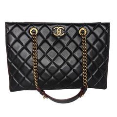 Chanel Schwarzes gestepptes Kalbsleder Perfect Edge Tote