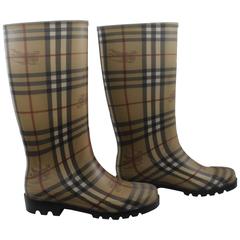 Used Burberry Rain Boot. Size 7, 5