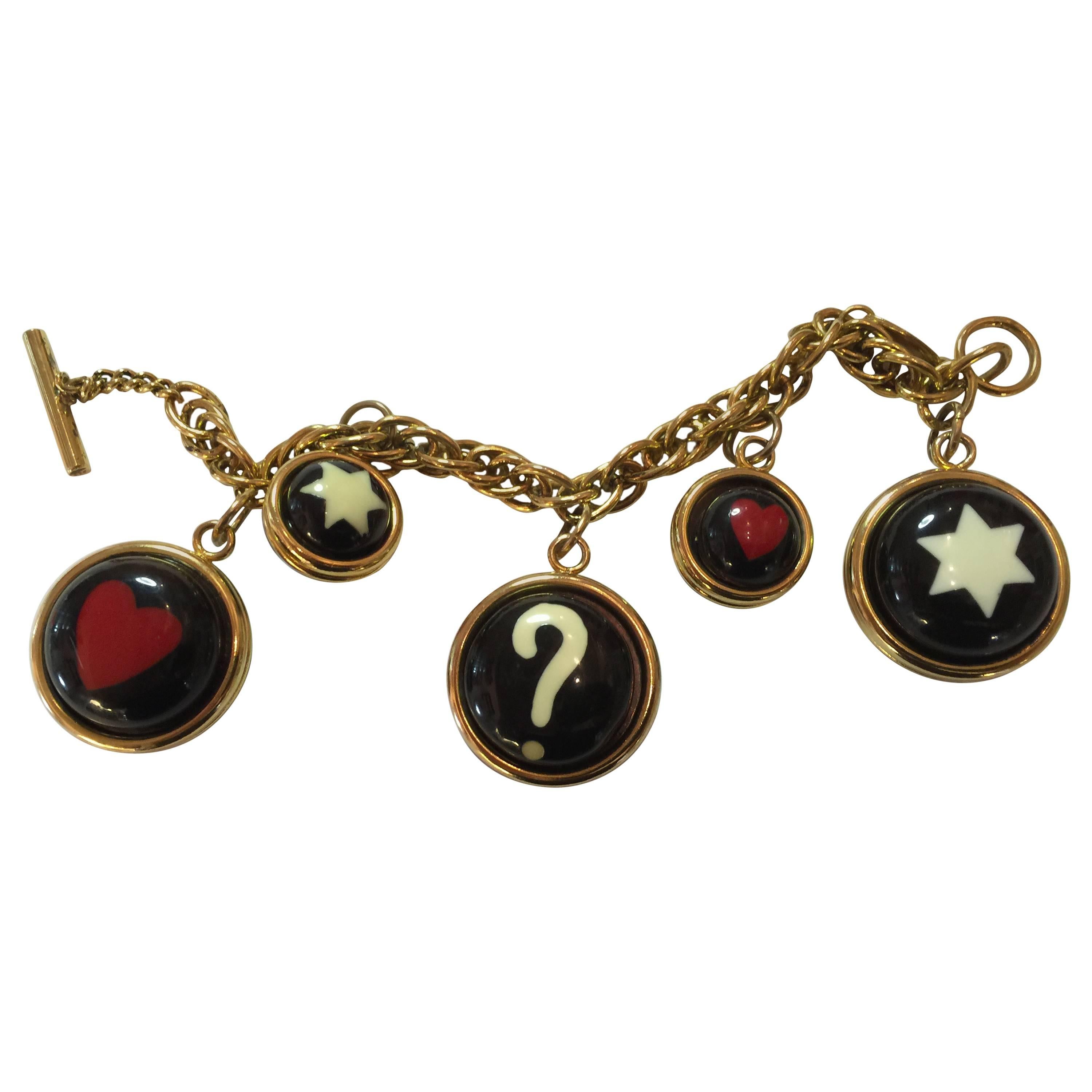 1990s  MOSCHINO Enamel and Goldtone Question Mark/Heart Charm Bracelet For Sale