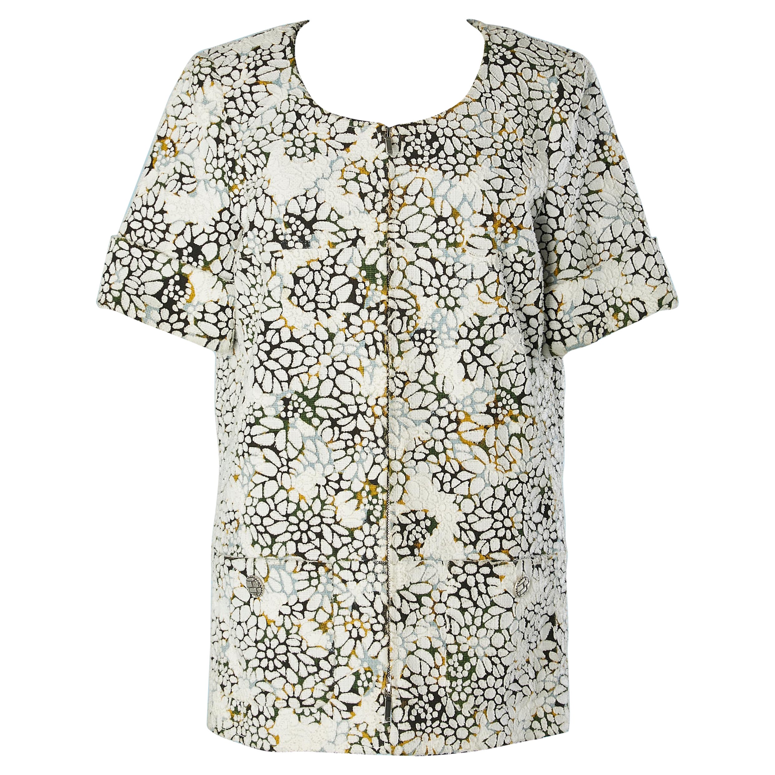 Veste d'été en coton blanc découpé au laser et orné de fleurs Chanel  en vente