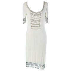 Weißes Baumwollstrickkleid mit silbernen Metallringen von Christian Dior Boutique 