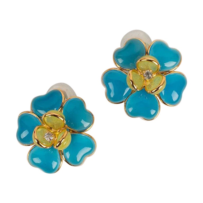 Augustine Gold Metal & Blue Glass Paste Clip Earrings For Sale