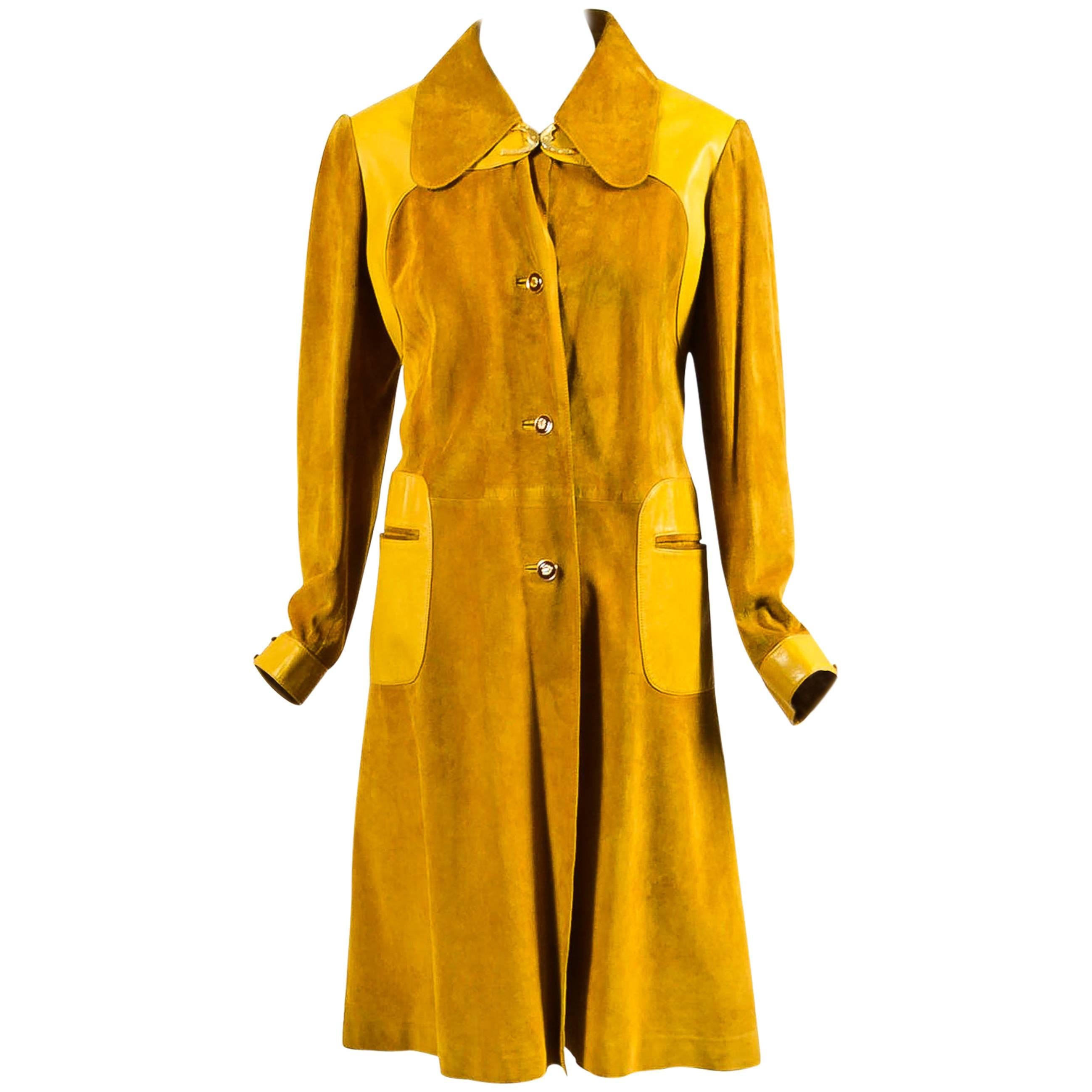 Vintage Gucci Yellow Suede Leather Trim Horseshoe Hardware Long Jacket Size 48 For Sale