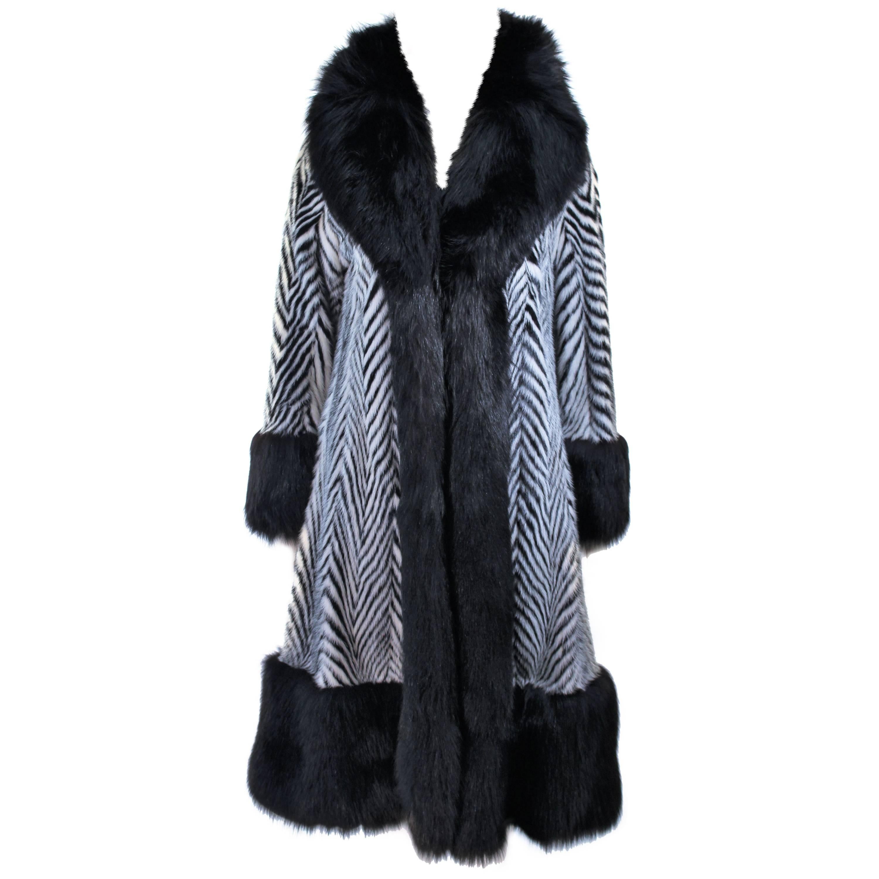 ZACCARIA FURS Black and White Mink Chevron Fur Coat with Fox Trim Size 6-8 For Sale