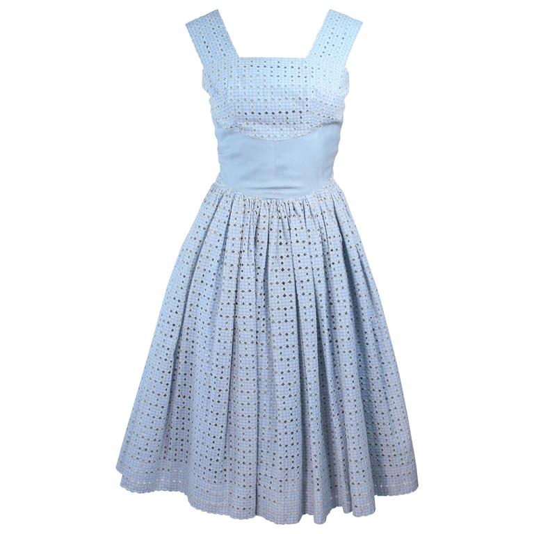 blue eyelet