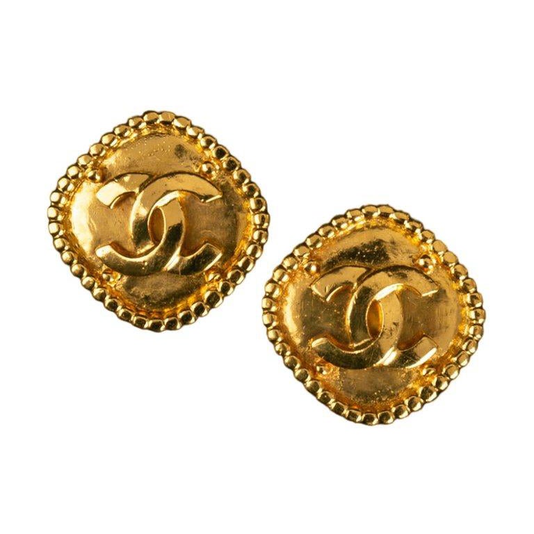 Chanel Earring Clips in Gold Metal