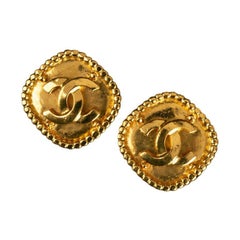 Chanel Earring Clips in Gold Metal