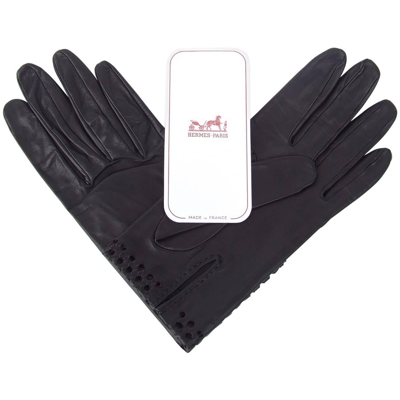 Hermes Women Gloves in Black Leather Size 8 