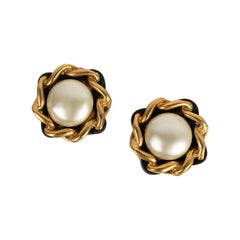 Vintage Chanel Earring Clips in Gold Metal Interlaced with Leather