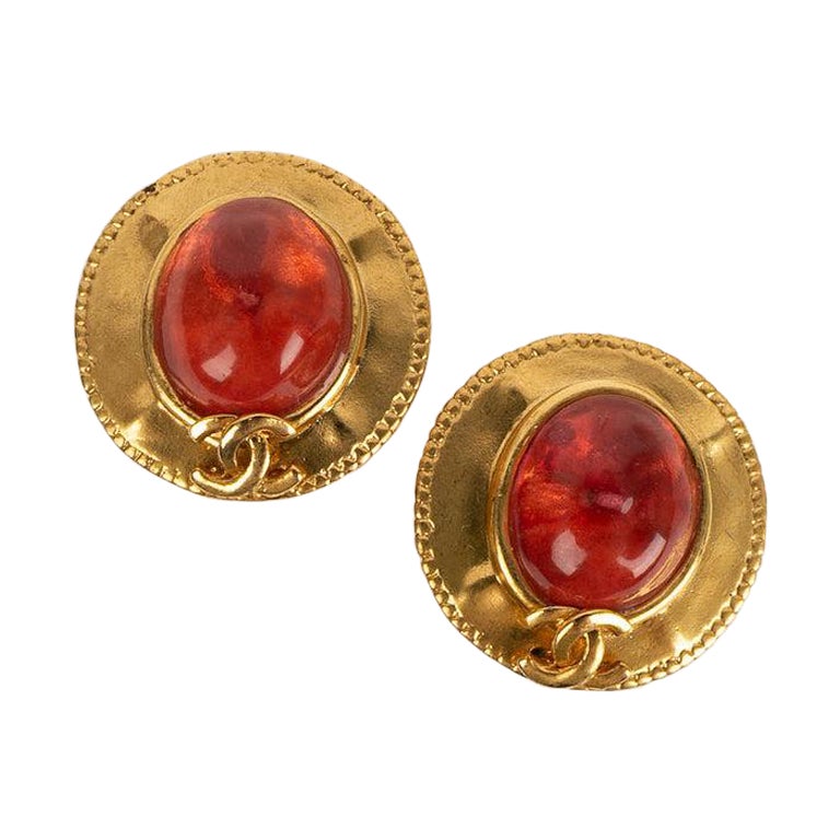 Chanel Earring Clips in Gold Metal and Glass Cabochon For Sale