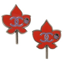 Chanel Spring Earrings Clips in Silver Plated Metal Enamelled