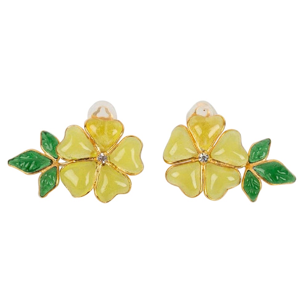 Augustine Yellow Glass Paste and Rhinestone Clip Earrings For Sale