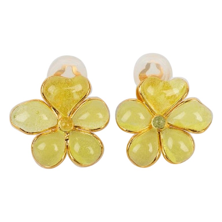 Boucles d'oreilles clips en pâte de verre jaune Augustine