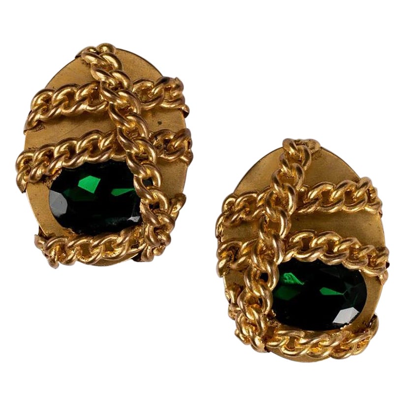 Attributed to Montana Défilé Gold and Emerald Earrings  For Sale