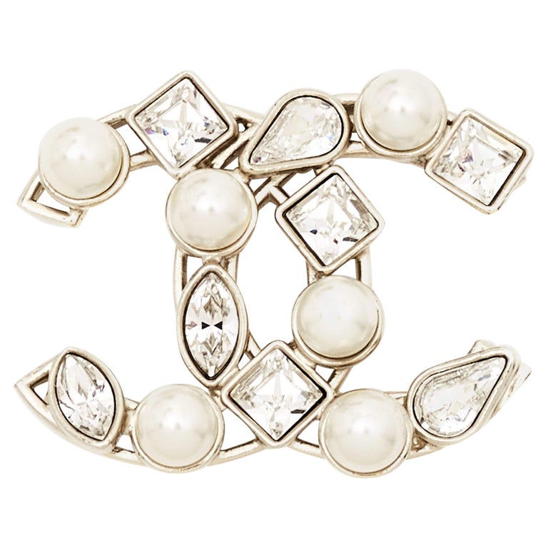 Chanel CC Crystal Faux Pearls Gold Tone Brooch For Sale at 1stDibs