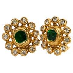 Chanel Baroque Clip-on Round Gilded Metal Earrings