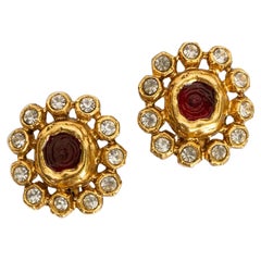 Chanel Baroques Clip-on Round Gilded Metal Earrings with Rhinestones