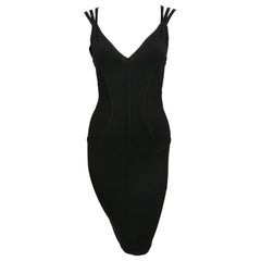 Robe noire de défilé Azzedine Alaia avec dos à lanières, 1990