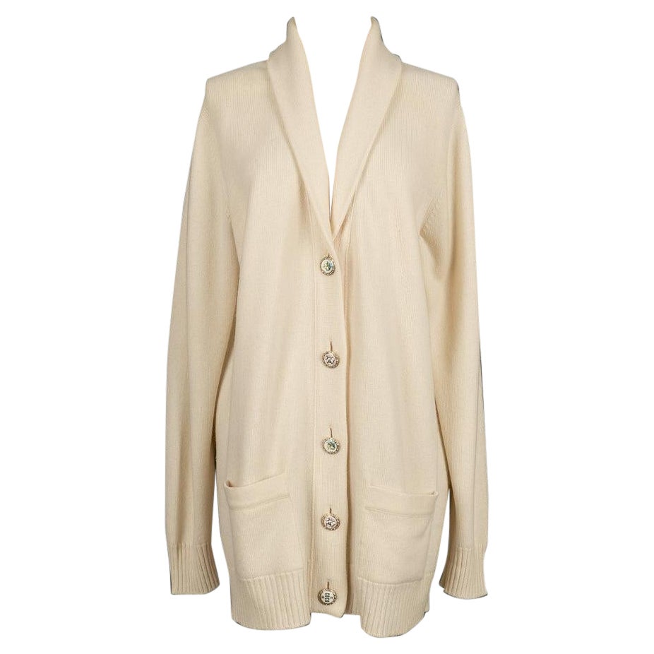 Chanel Vest in White Cashmere Cardigan with Metal and Resin Buttons For Sale